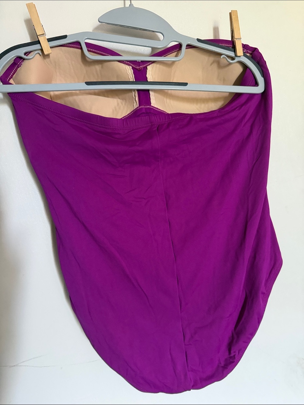 La Blanca Strapless Ruched One-Piece Swimsuit in Vibrant Magenta size 14 - Picture 2 of 4